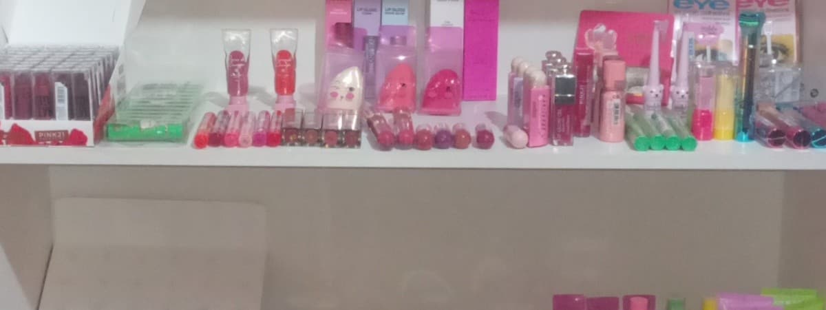Capa de Angela Maria makeup