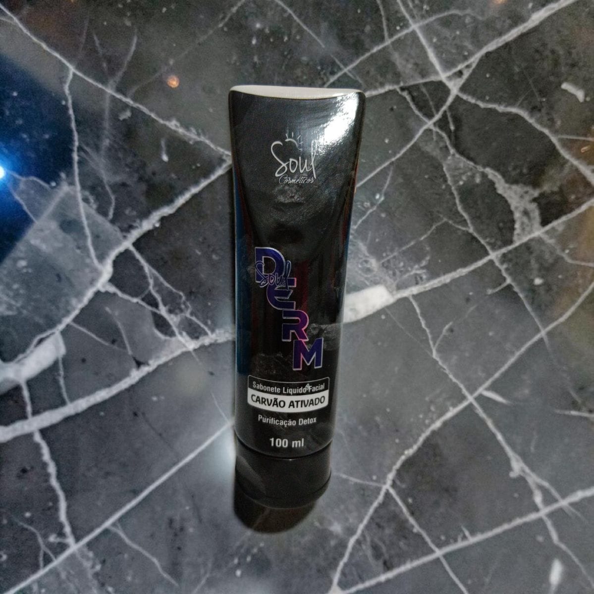 Sabonete líquido facial bisnaga