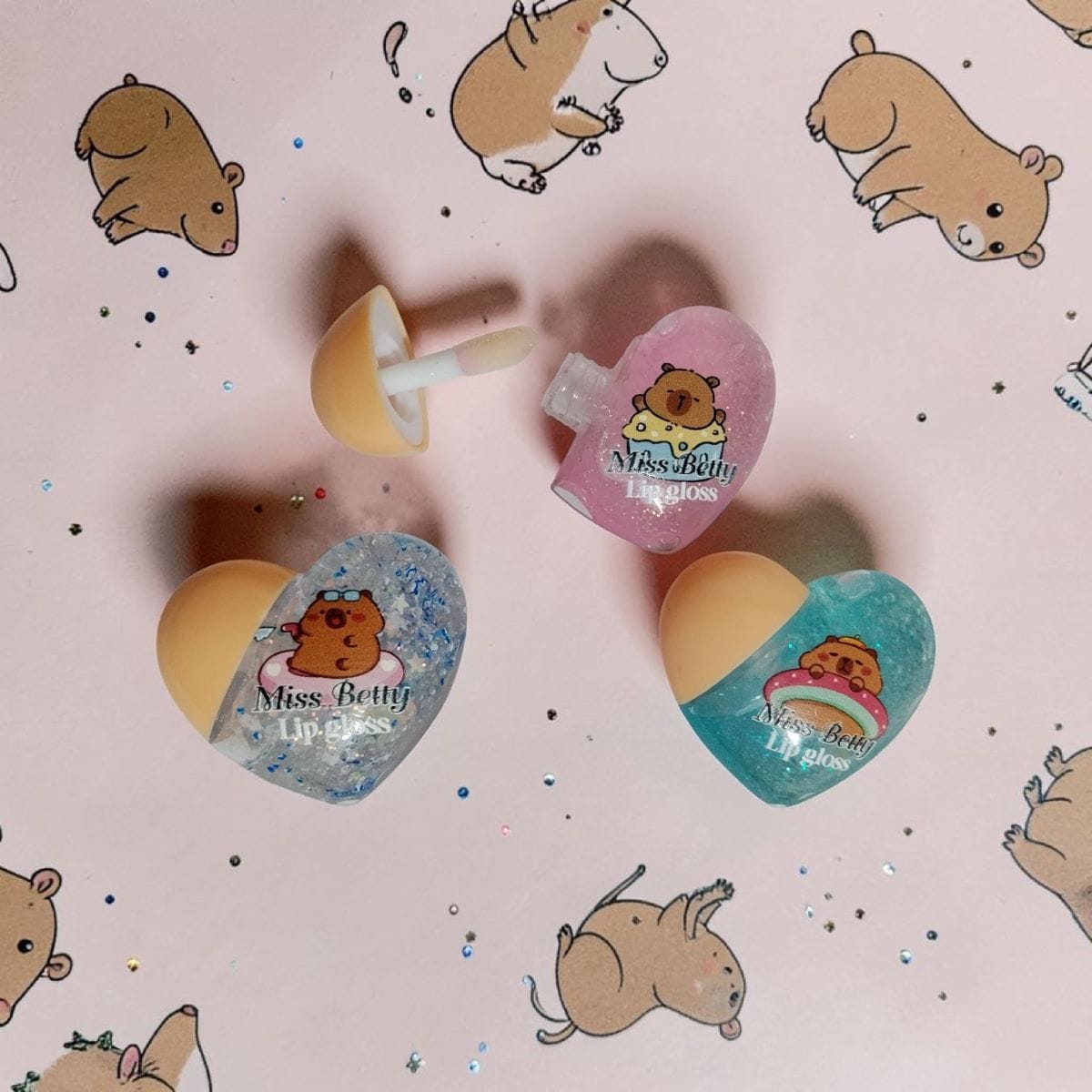 Lipgloss capivara coração
