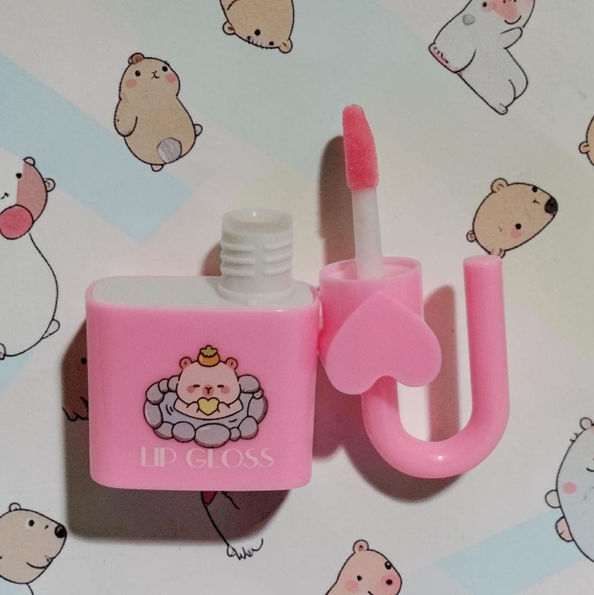 LipGloss capivara cadeado