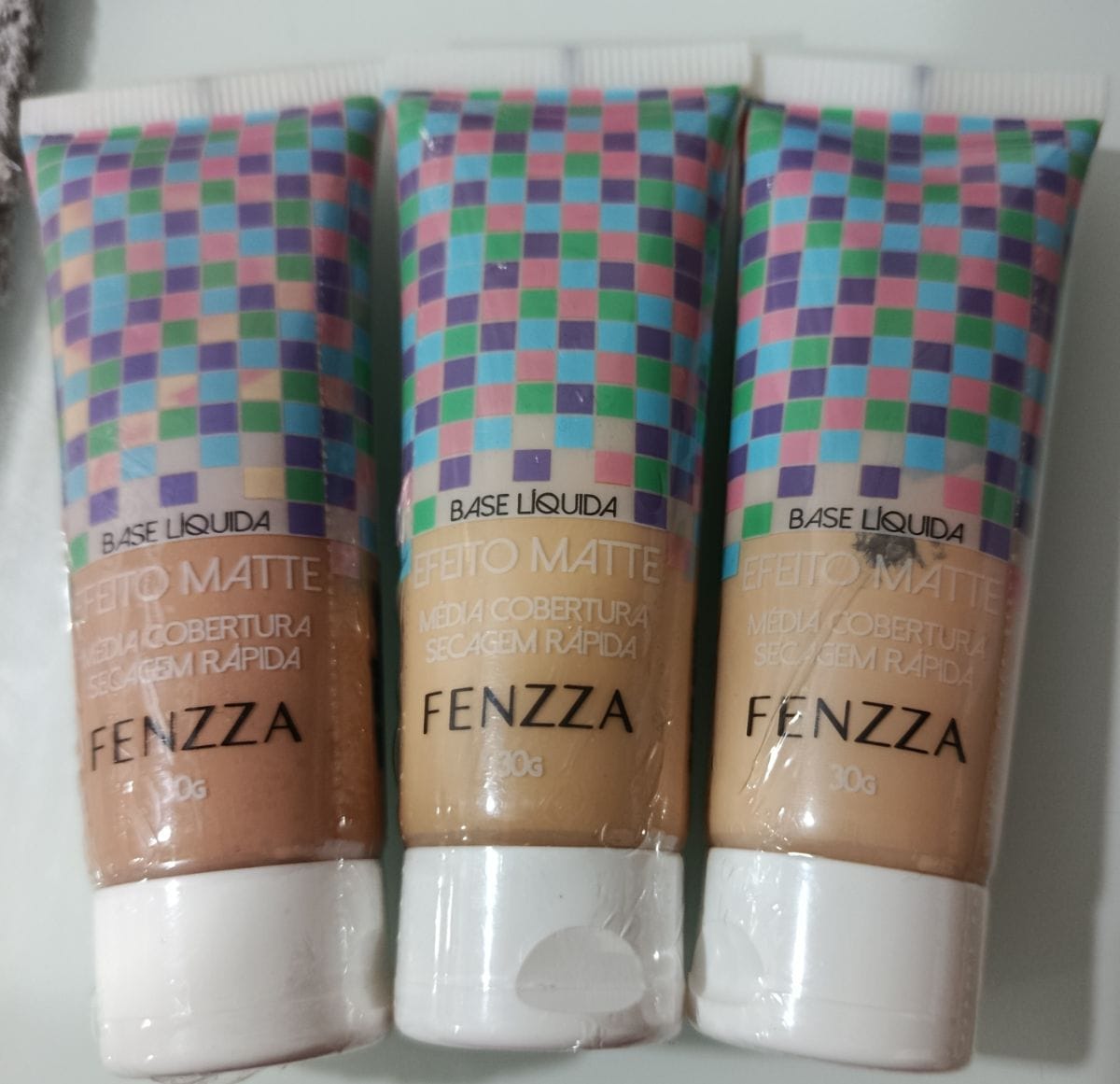 Base líquida Fenzza efeitos matte
