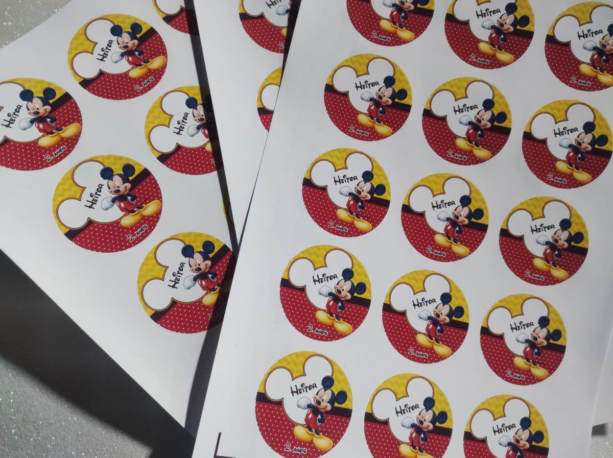 ADESIVO PERSONALIZADO 5X5 -15 UNIDADES
