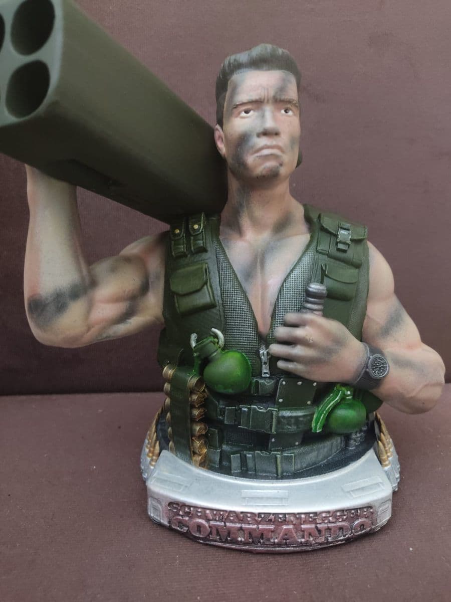 BUSTO DO EXTERMINADOR DO FUTURO - RÉPLICA