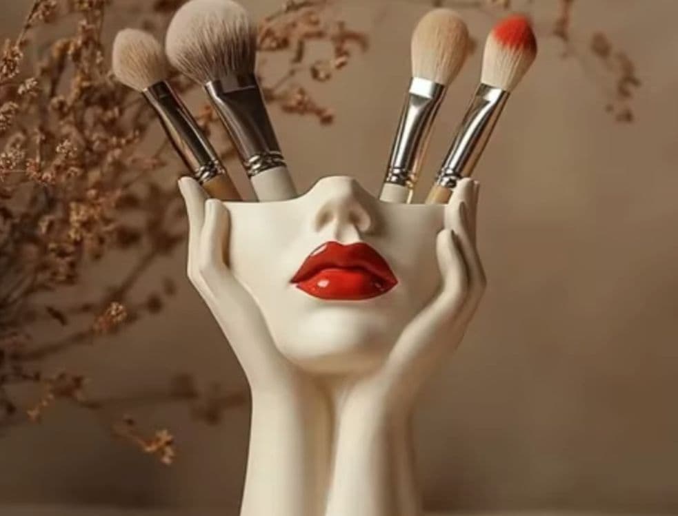 💄✨ Porta-Pincéis Decorativo Glamour – Beleza e Organização com Muito Estilo ✨💄