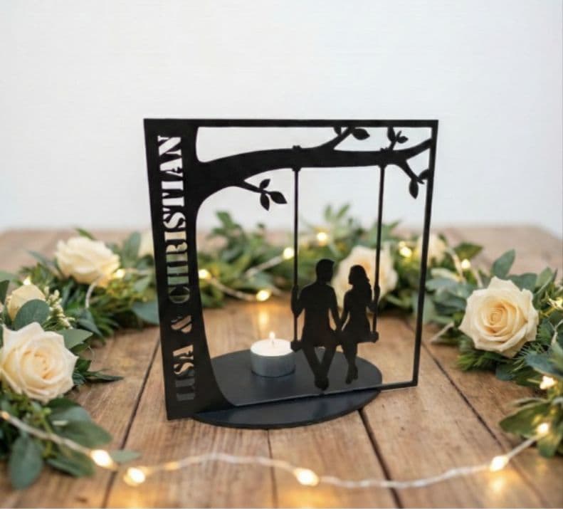 💕 Porta-Vela LED Personalizada Casal no Balanço 💕