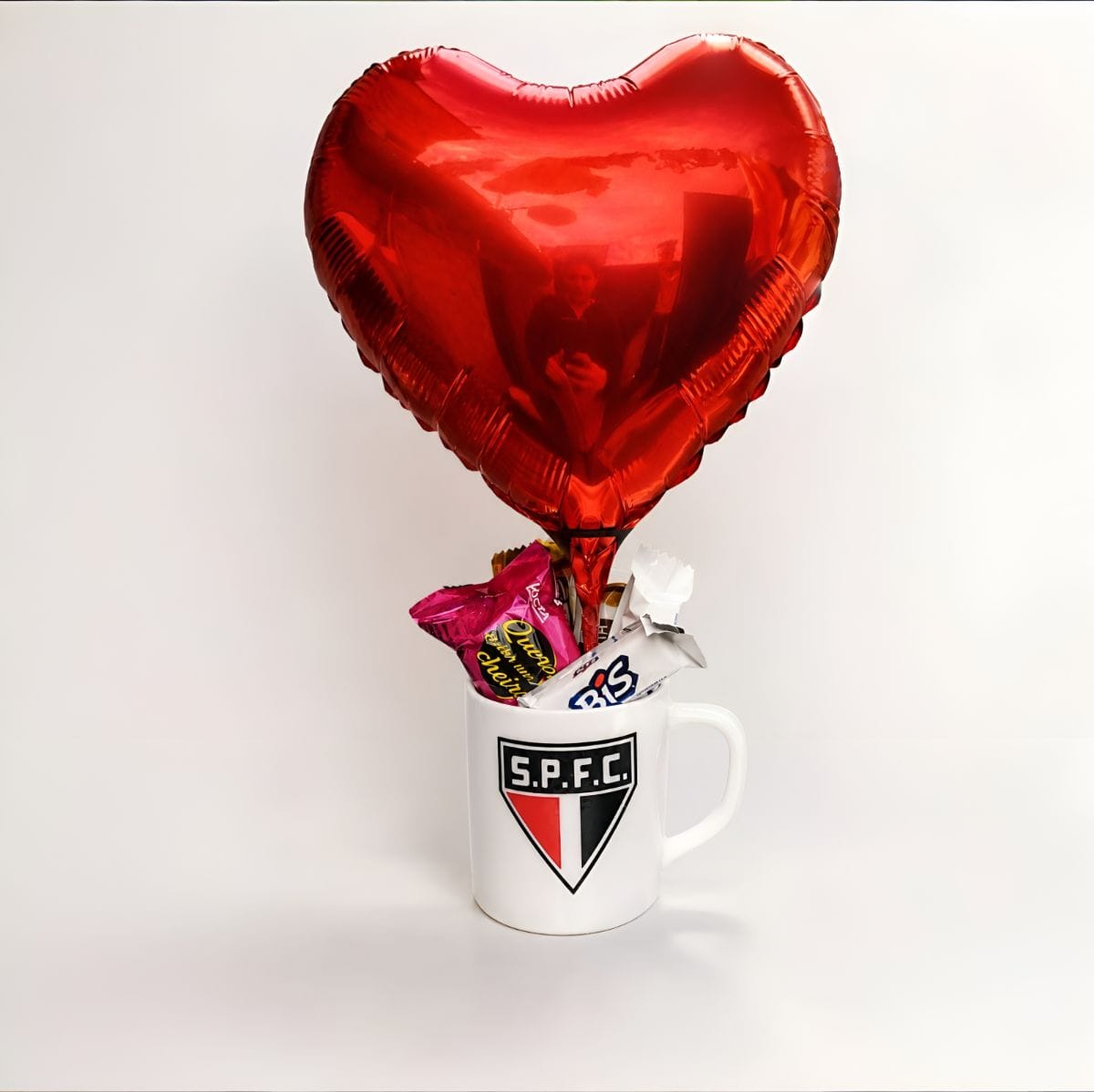 Presente tricolor: Caneca Personalizada são Paulo+ bombons