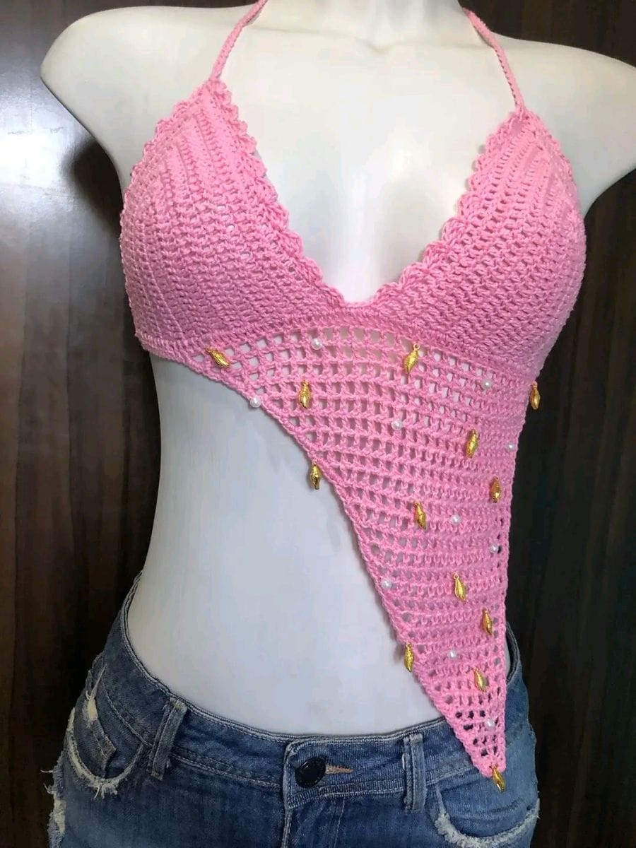 Cropped nas cores branco azul vermelho e Rosa tamanhos variados