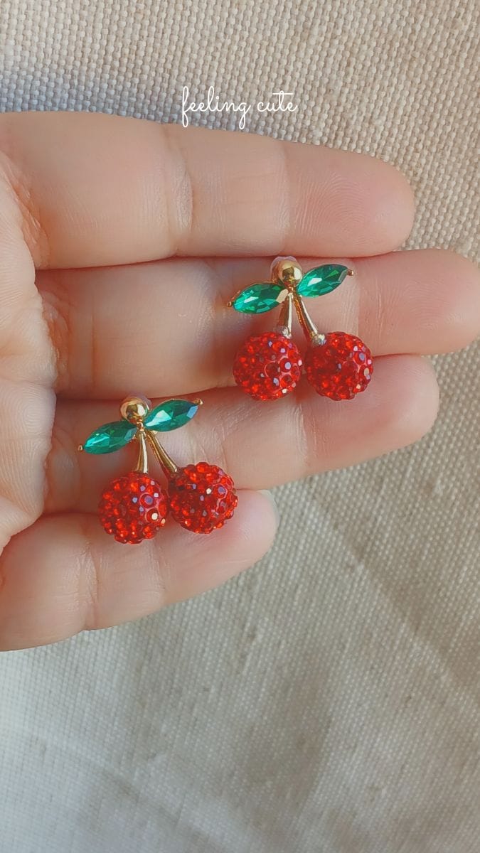 Brinco Cereja com strass