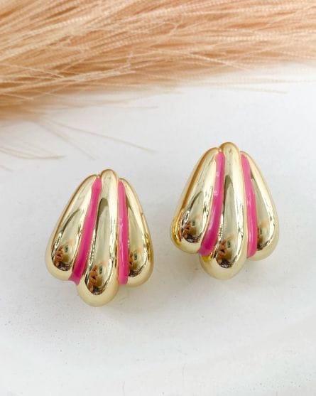 Brinco Concha Pink folheado a ouro 18k