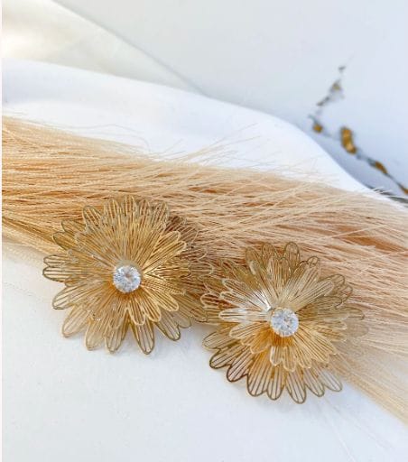 Brinco flor 2 em 1 folheado a ouro 18k