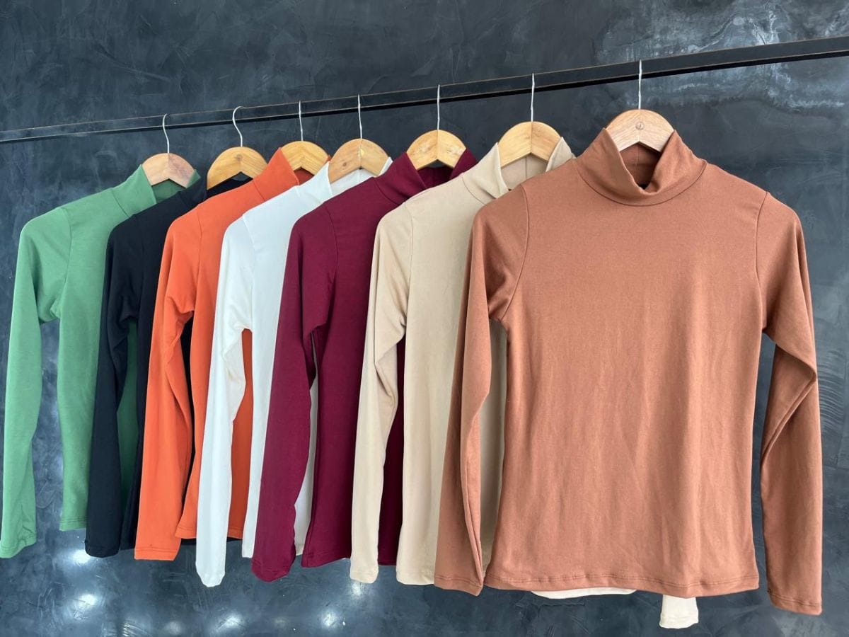 Blusa sueder manga loga e gola alta